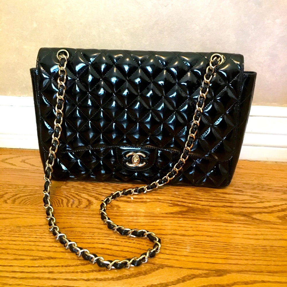 ❌SOLD❌ Large Black Patent Purse w Gold Chain Strap